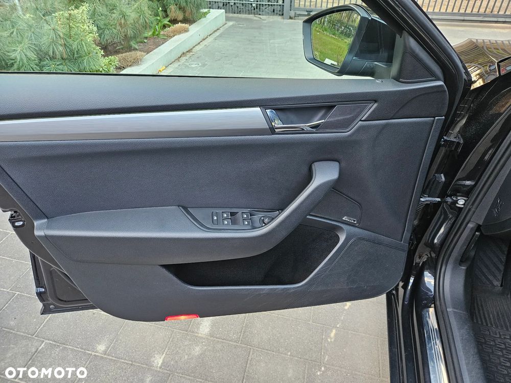 Skoda Superb 2.0 TDI Style - 23