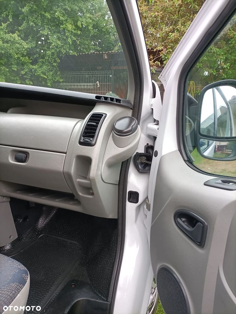 Renault Trafic - 15