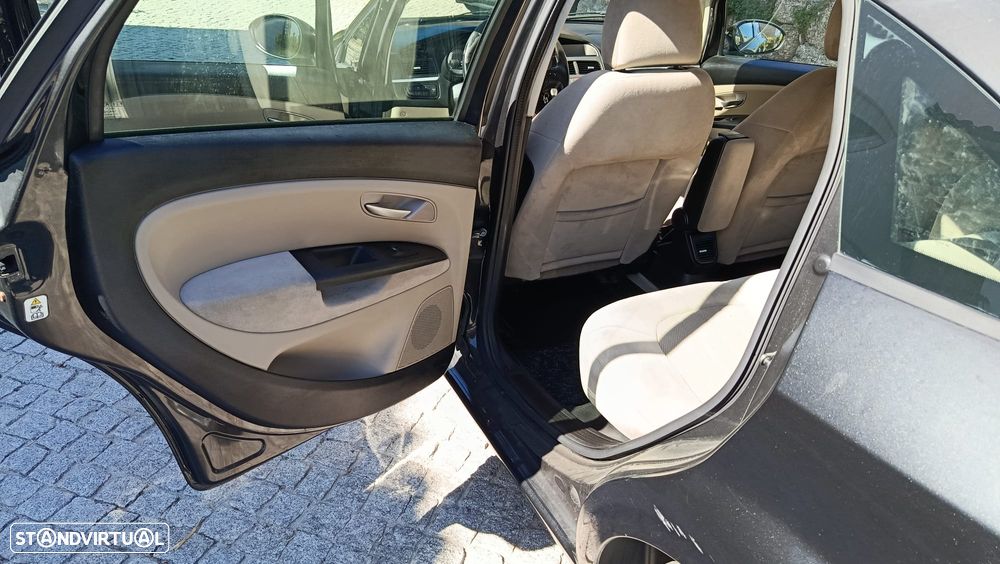 Fiat Linea 1.3 M-Jet Emotion - 13