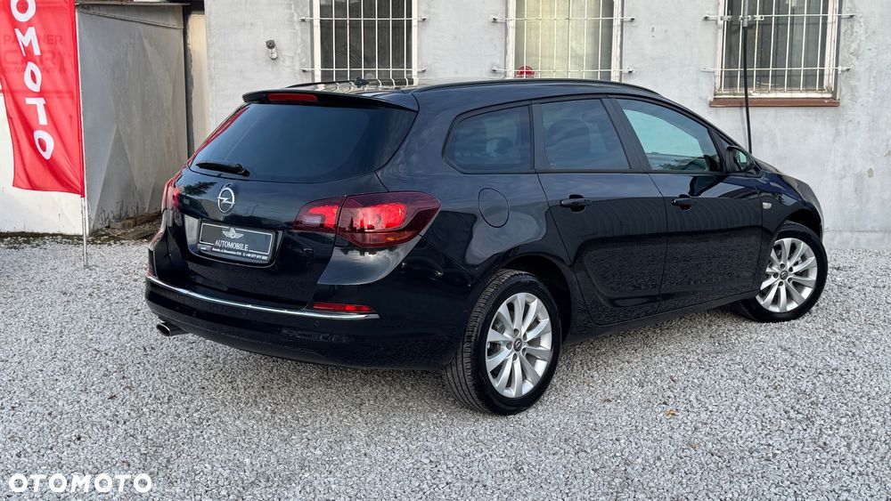 Opel Astra 1.6 Turbo Edition Sport - 3