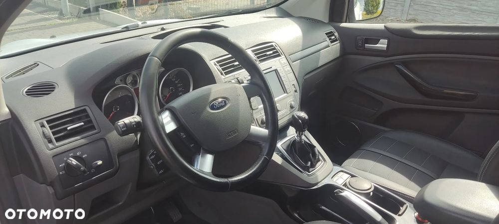 Ford Kuga 2.0 TDCi 4x4 Titanium - 10