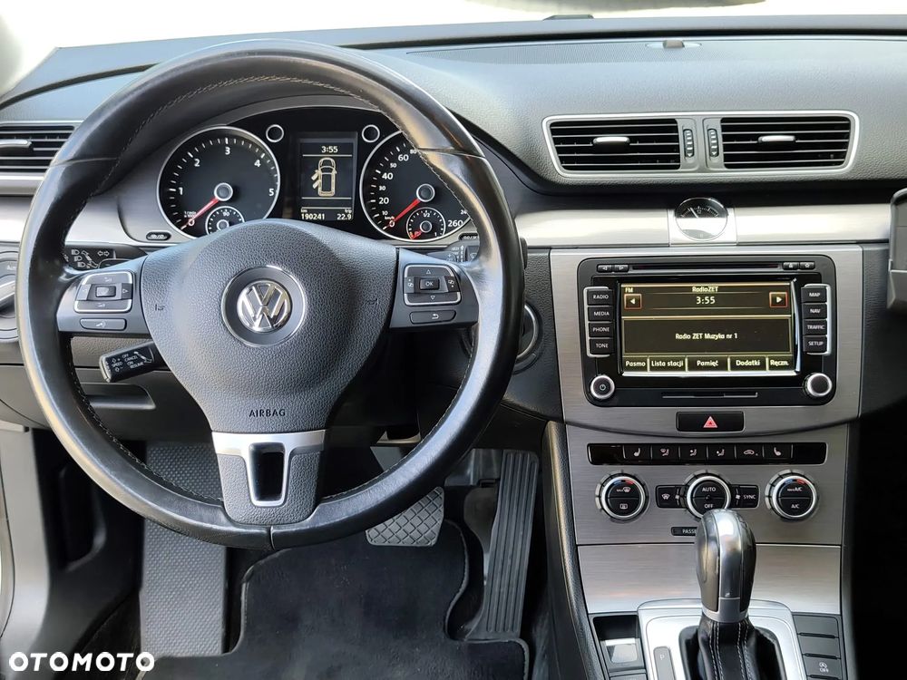Volkswagen Passat 2.0 TDI DSG BlueMotion Technology Comfortline - 15