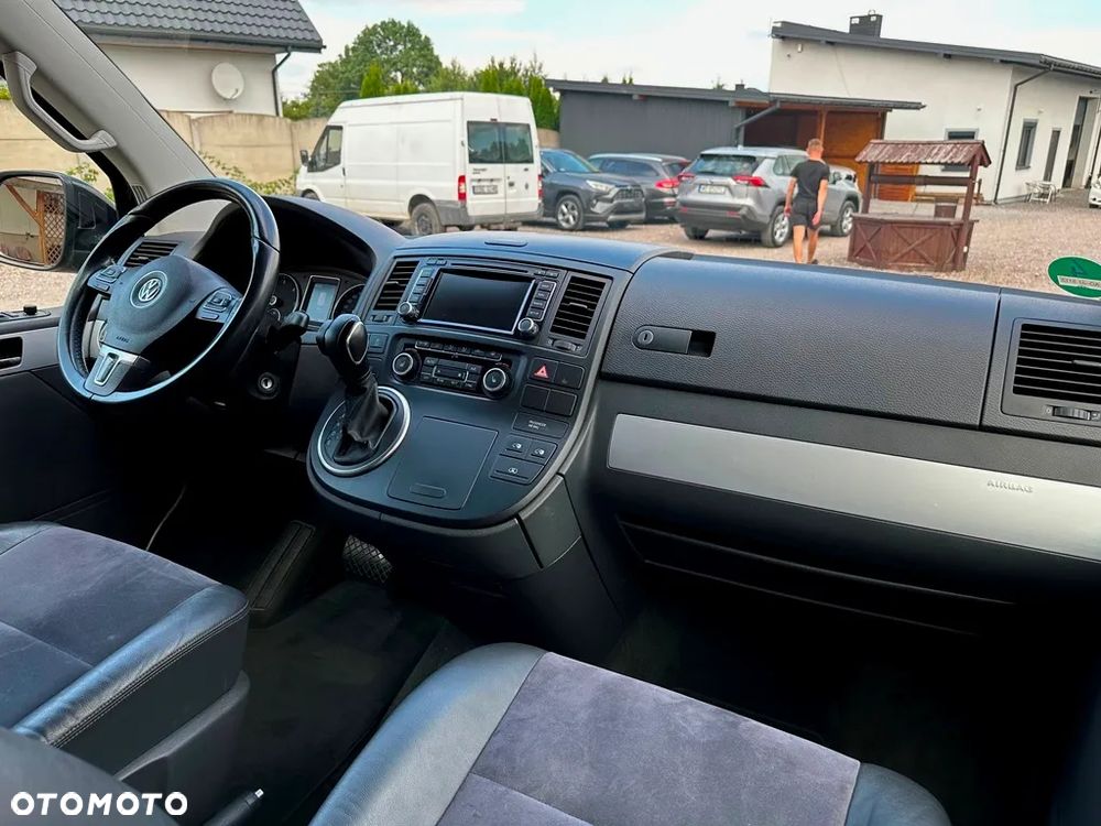 Volkswagen Multivan - 26