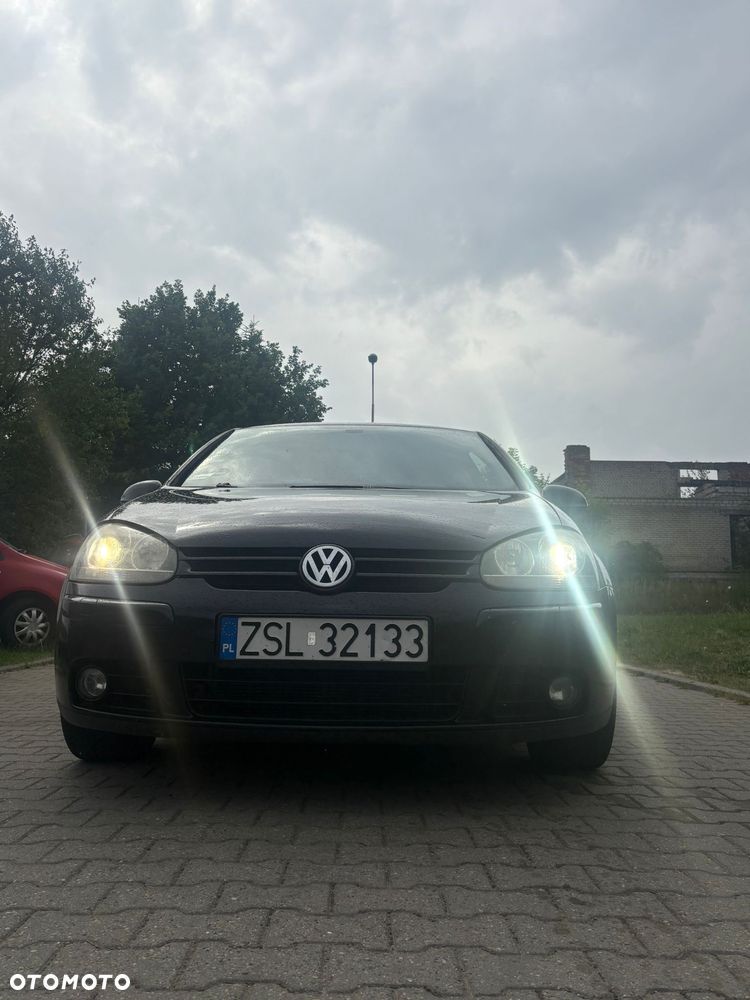 Volkswagen Golf 2.0 FSI Comfortline - 5