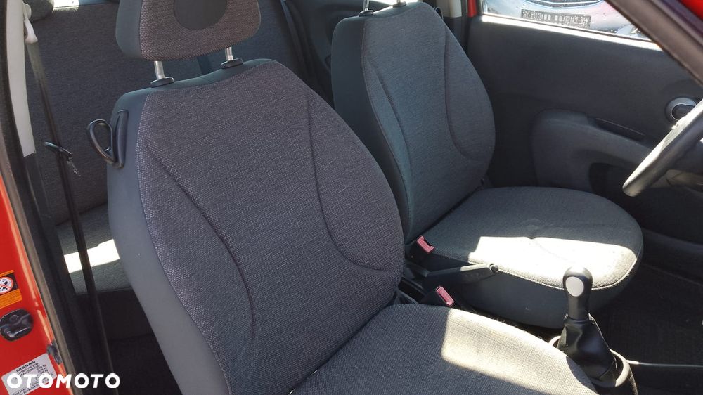 Nissan Micra - 24