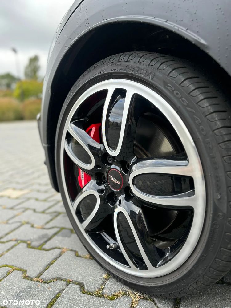 MINI John Cooper Works - 11