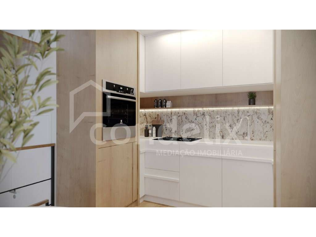 Moradia T4 para reabilitar, com projeto aprovado e ampliação para 4... - Grande imagem: 2/21