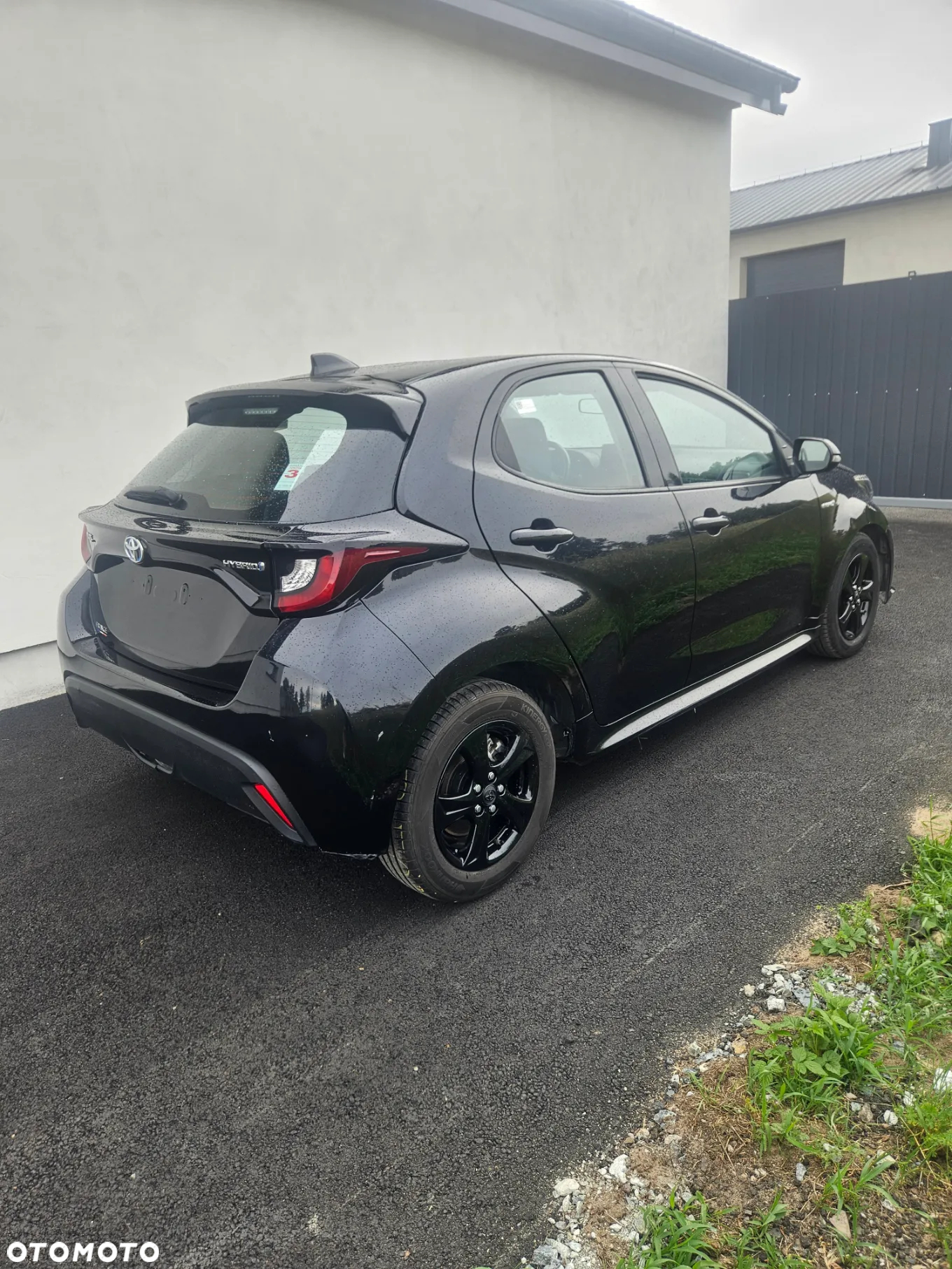 Toyota Yaris Hybrid 100 Active - 11
