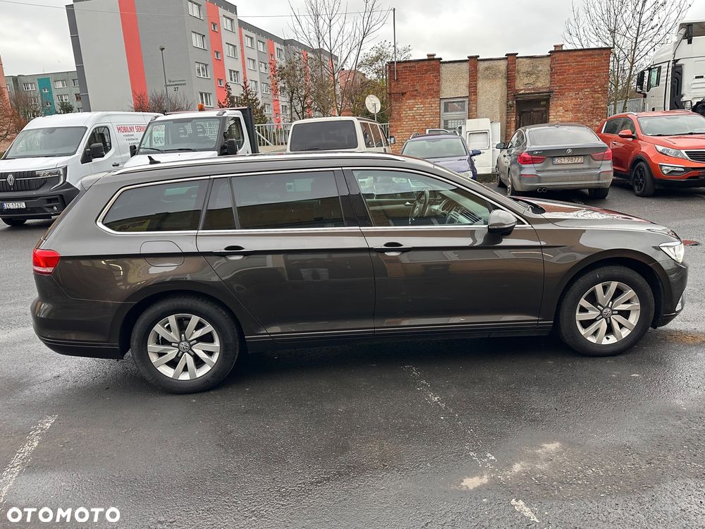 Volkswagen Passat 2.0 TDI DSG (BlueMotion Technology) Trendline - 18