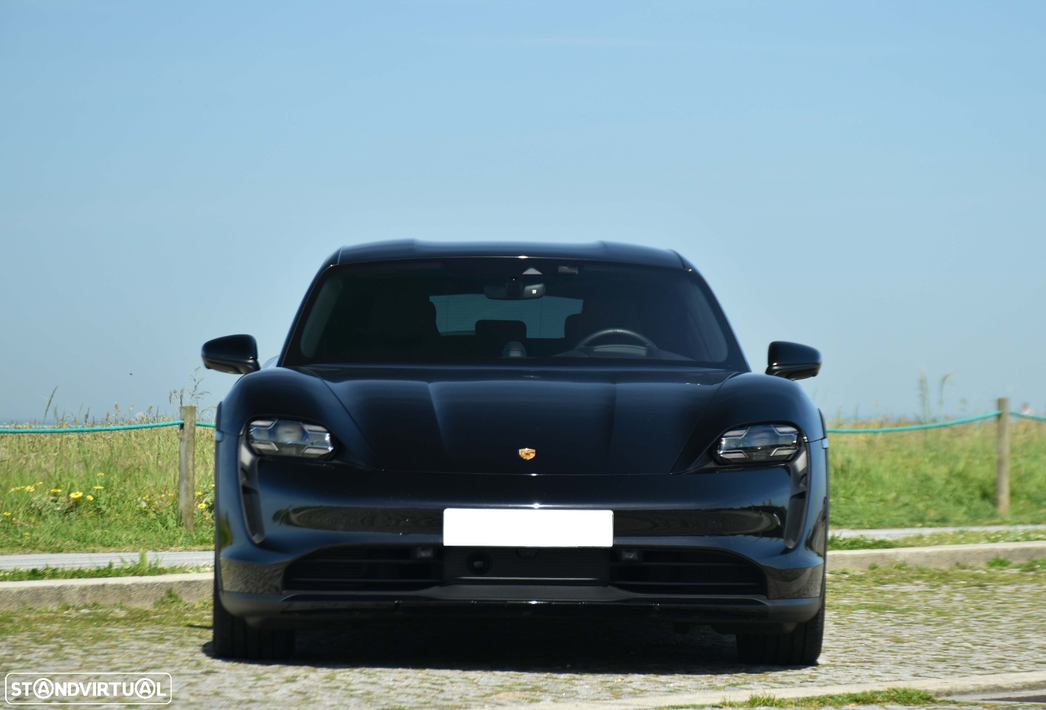 Porsche Taycan Cross Turismo 4S - 2