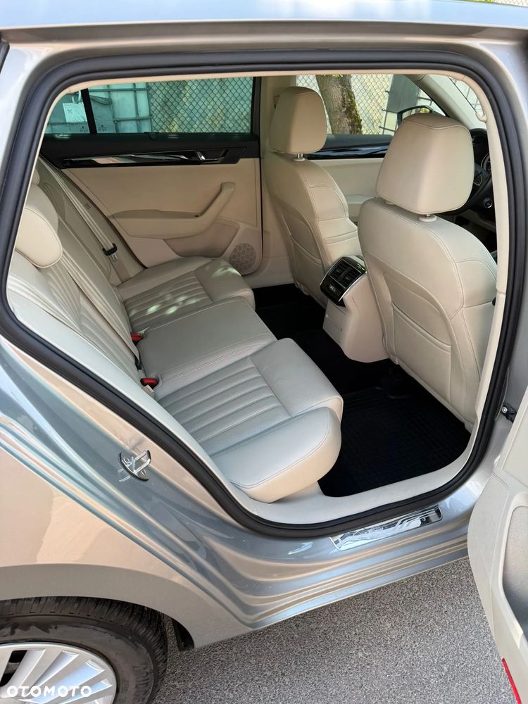 Skoda Superb 2.0 TDI L&K DSG - 11