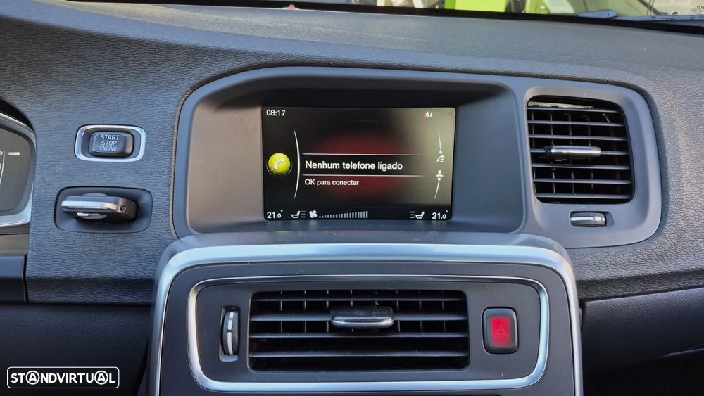 Volvo V60 D6 Plug-In-Hybrid AWD Geartronic Momentum - 16