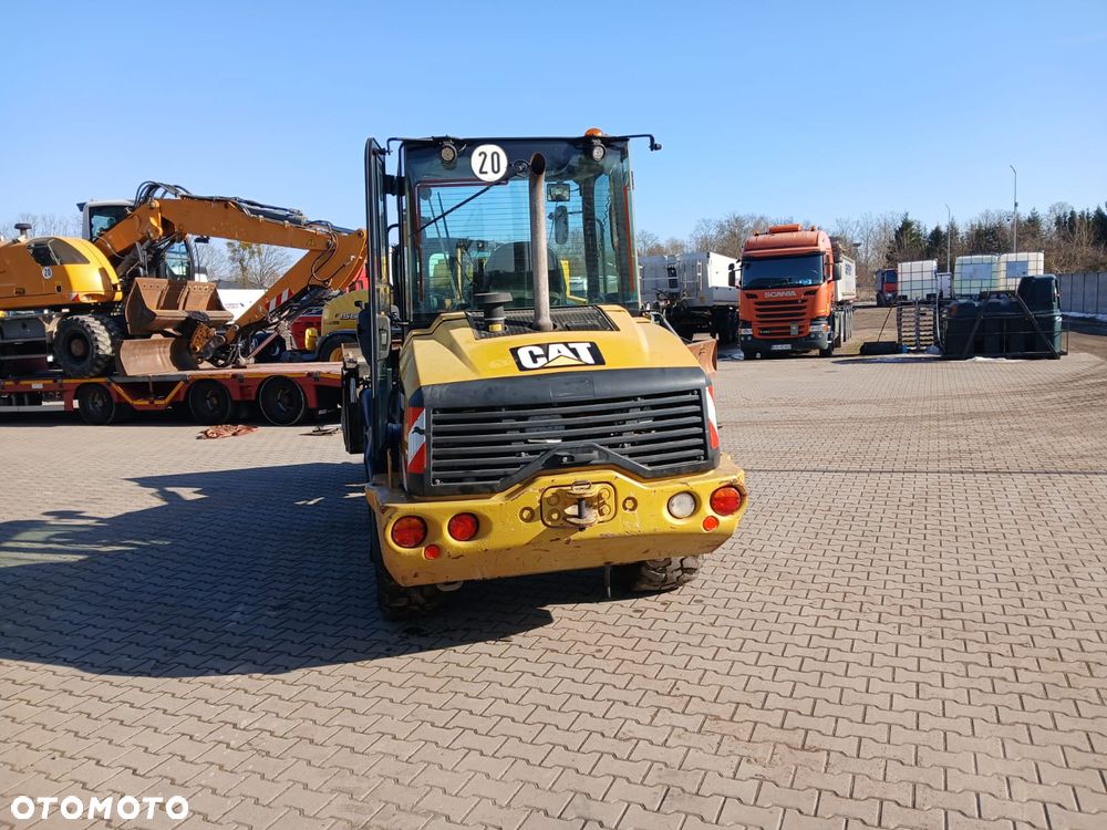 Caterpillar 907M - 5