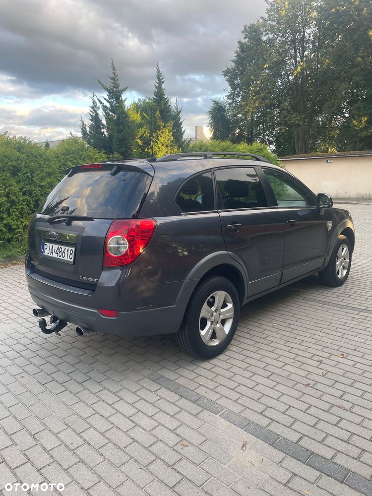 Chevrolet Captiva 2.0 d LT base 5os - 3