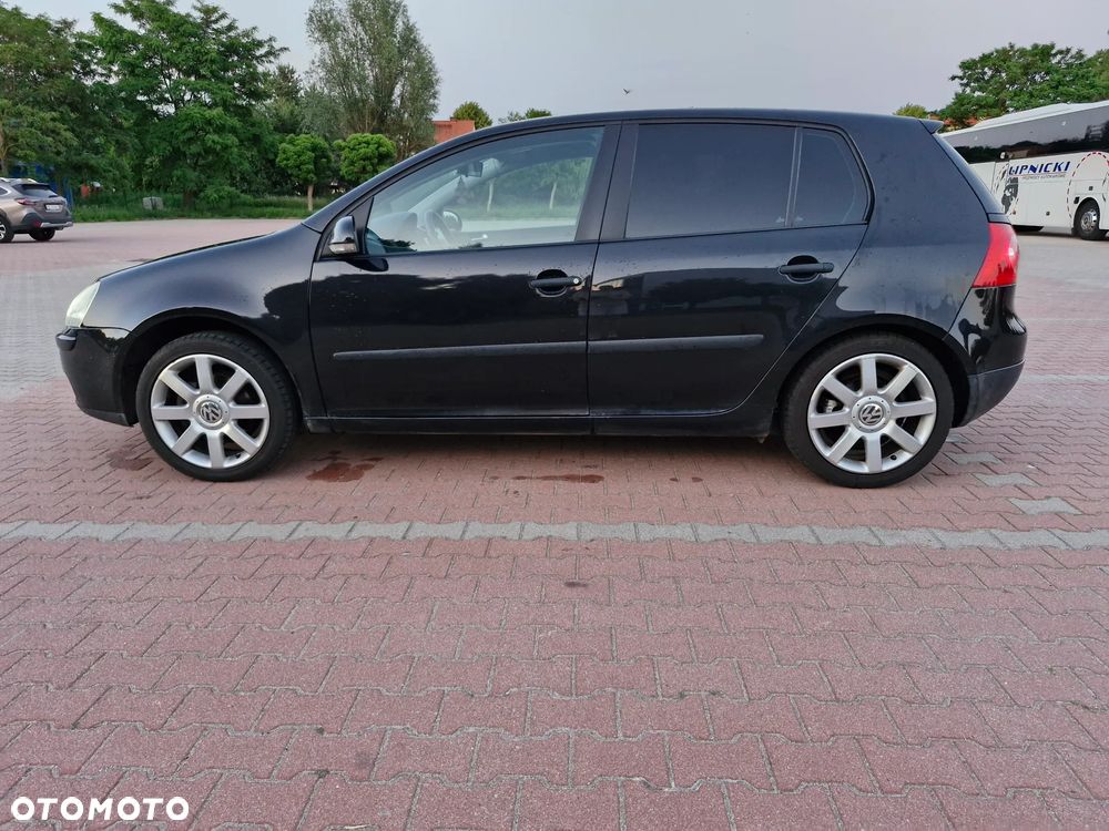 Volkswagen Golf - 5