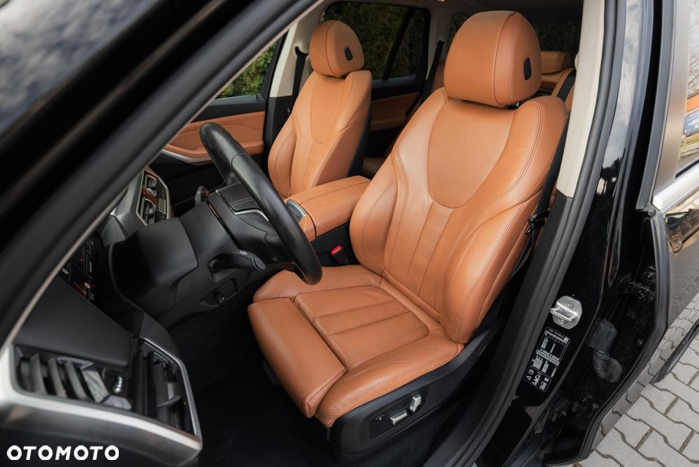 BMW X5 xDrive40i - 13