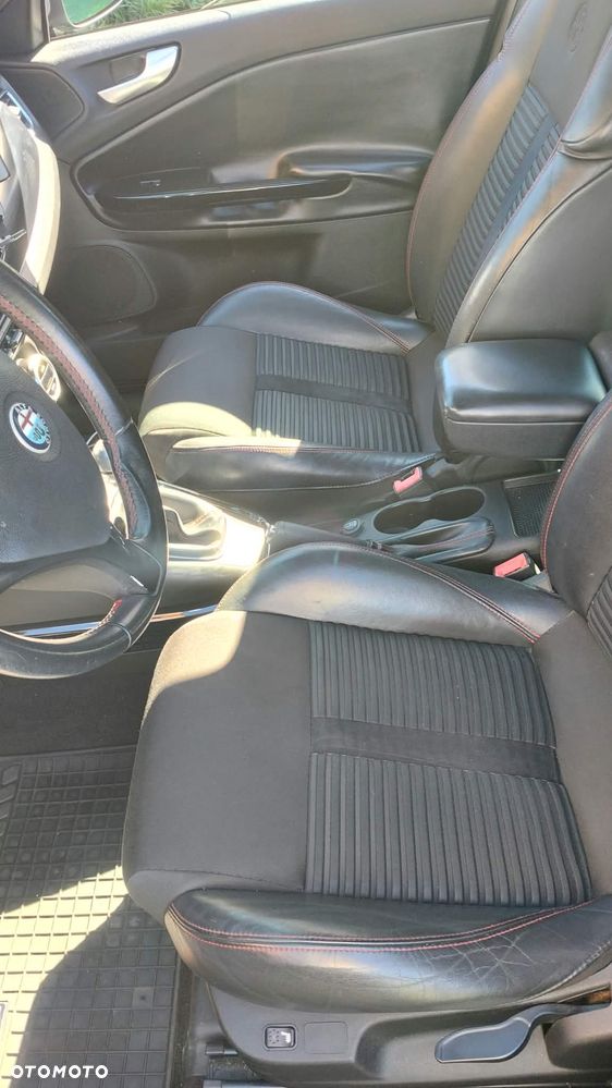 Alfa Romeo Giulietta 2.0 JTDM 16V - 13