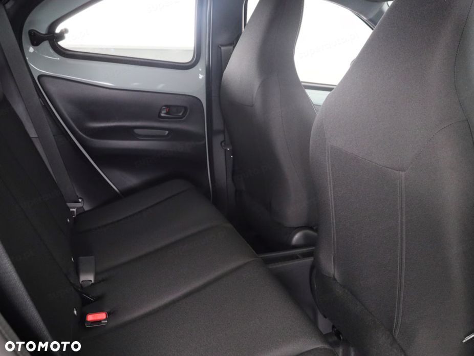 Toyota Aygo X - 12