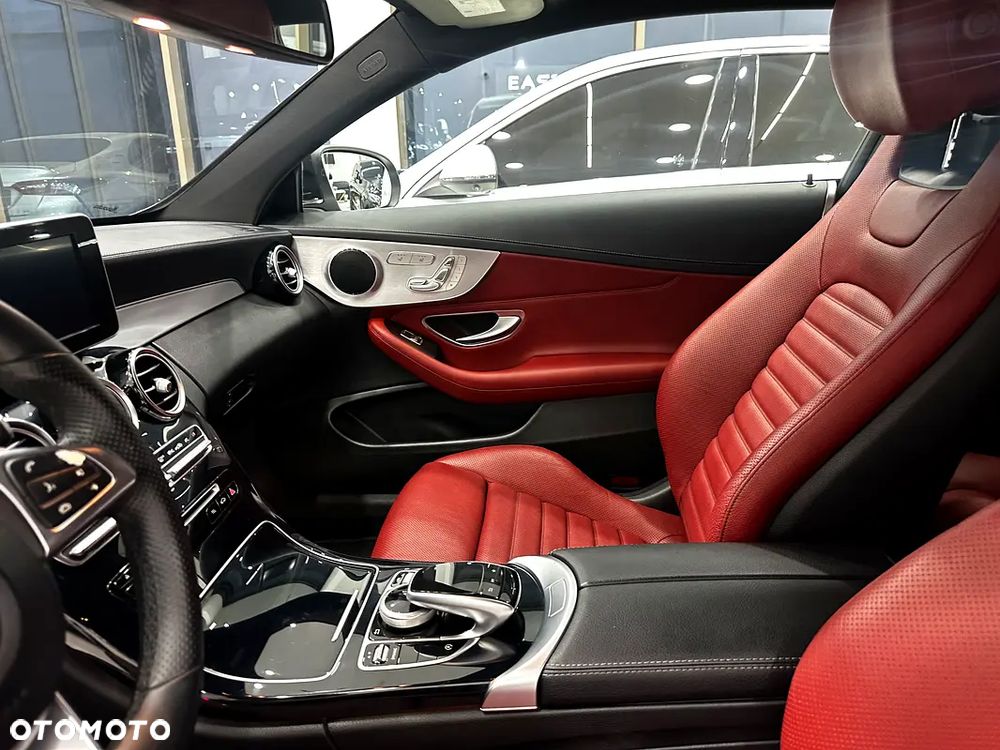 Mercedes-Benz Klasa C 200 4Matic 9G-TRONIC AMG Line - 9