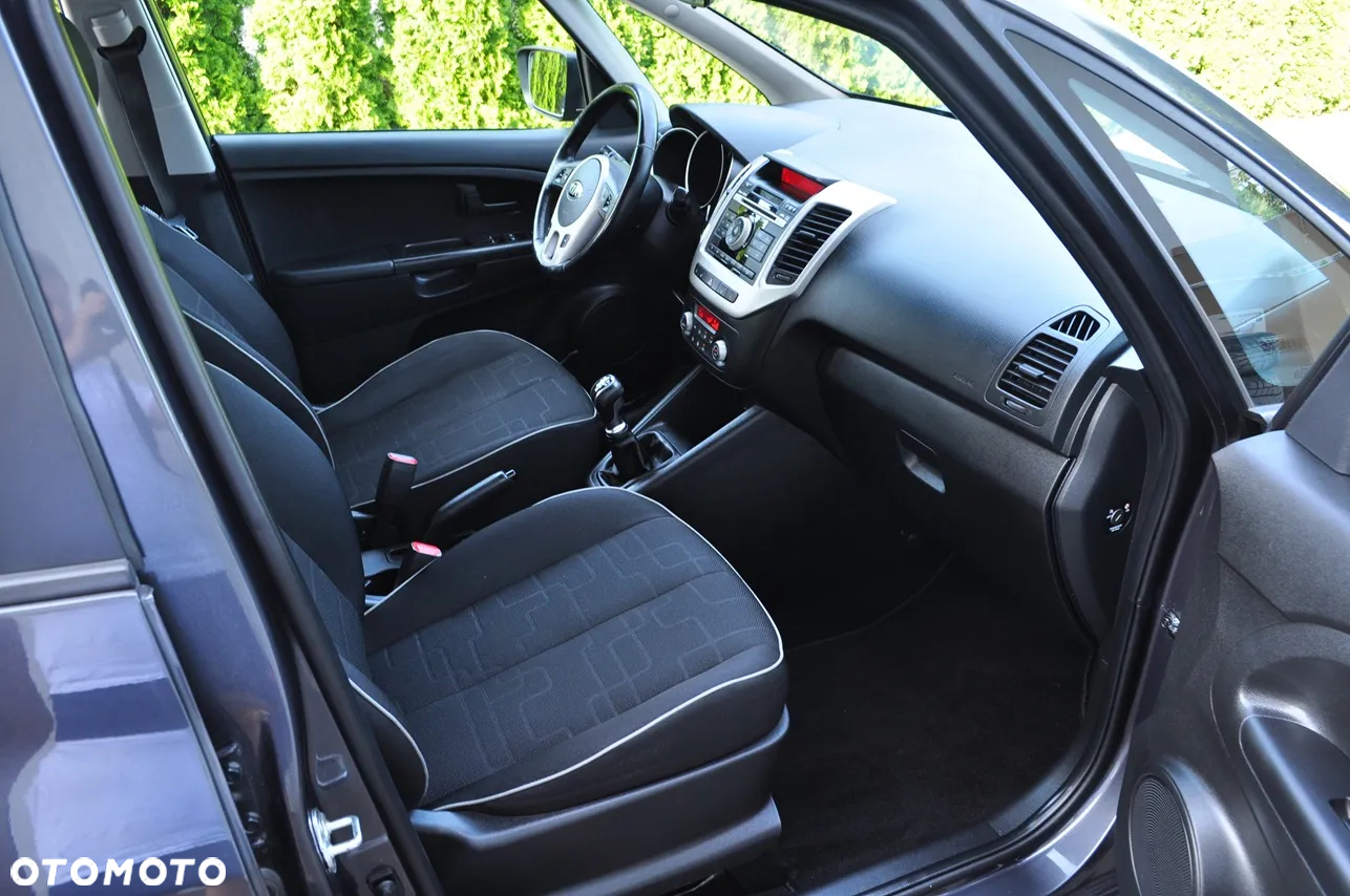Kia Venga - 6