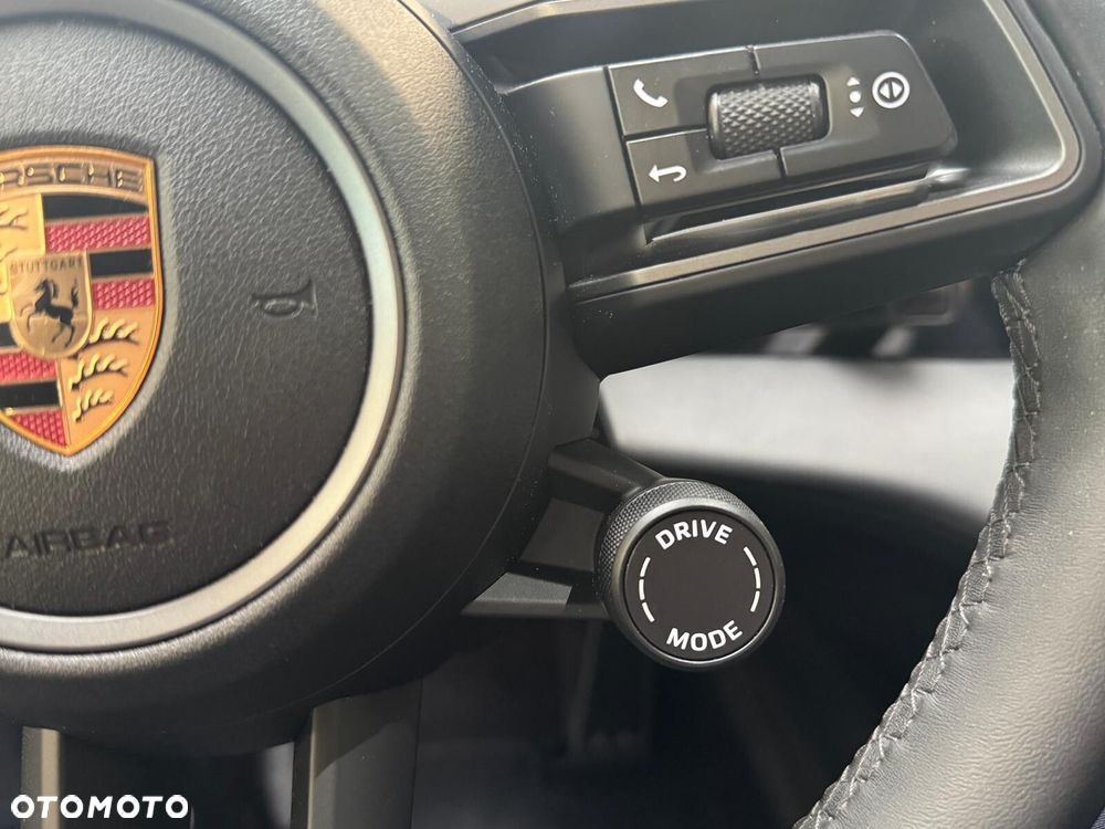 Porsche Taycan 105kWh Performance Plus - 19