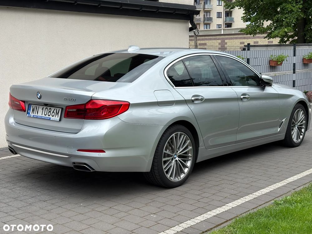 BMW Seria 5 540i Luxury Line - 6