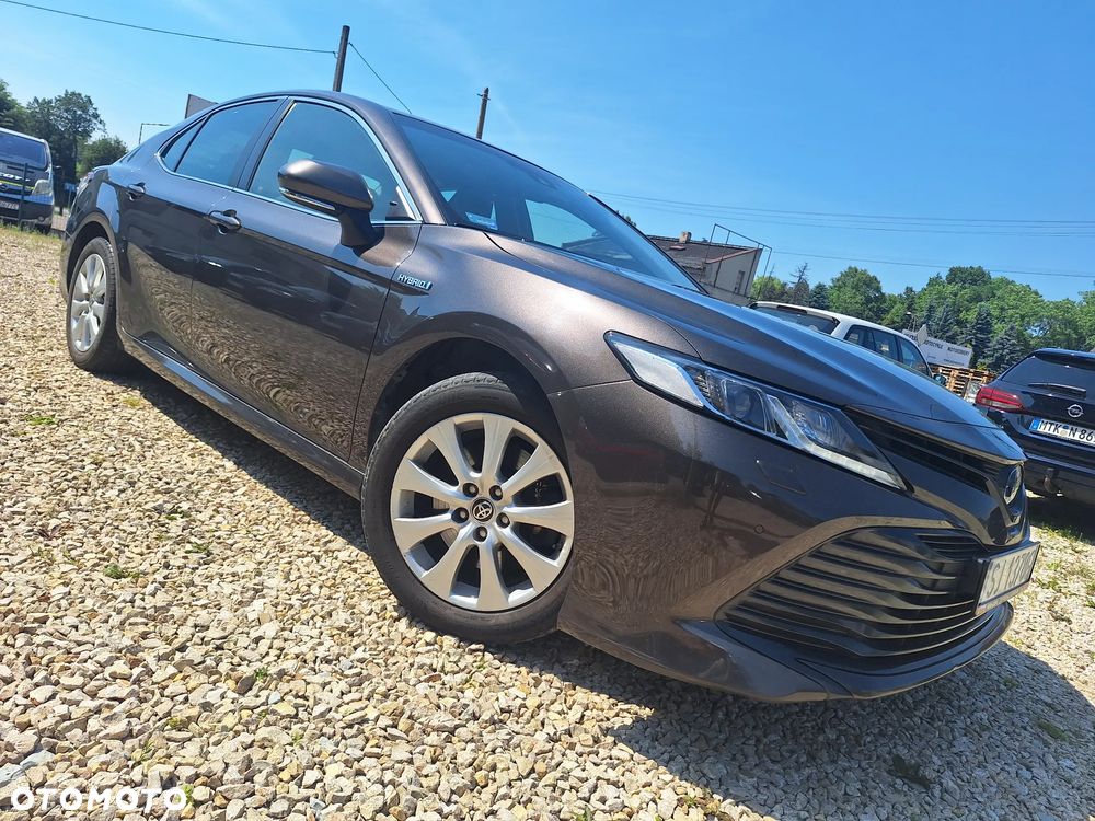 Toyota Camry 2.5 Hybrid Comfort CVT - 2