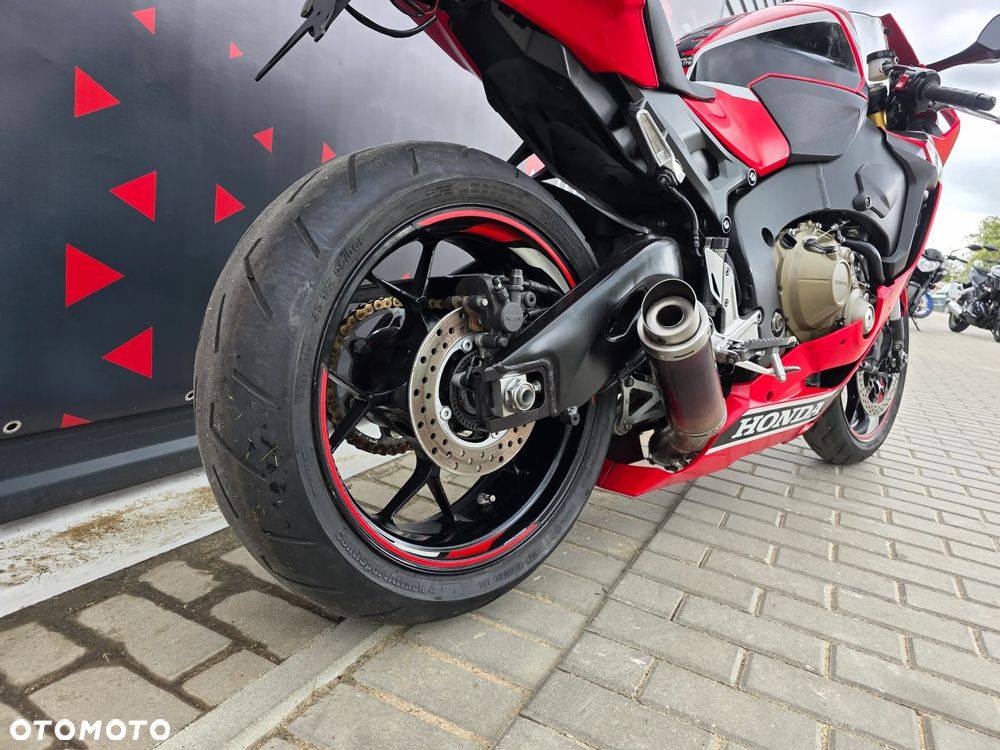 Honda CBR - 8