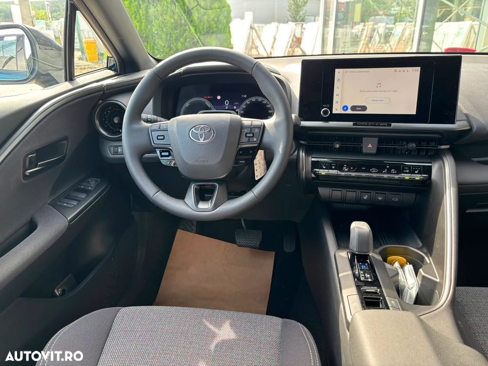 Toyota C-HR 1.8 HEV 140 CP 4x2 CVT Dynamic - 12