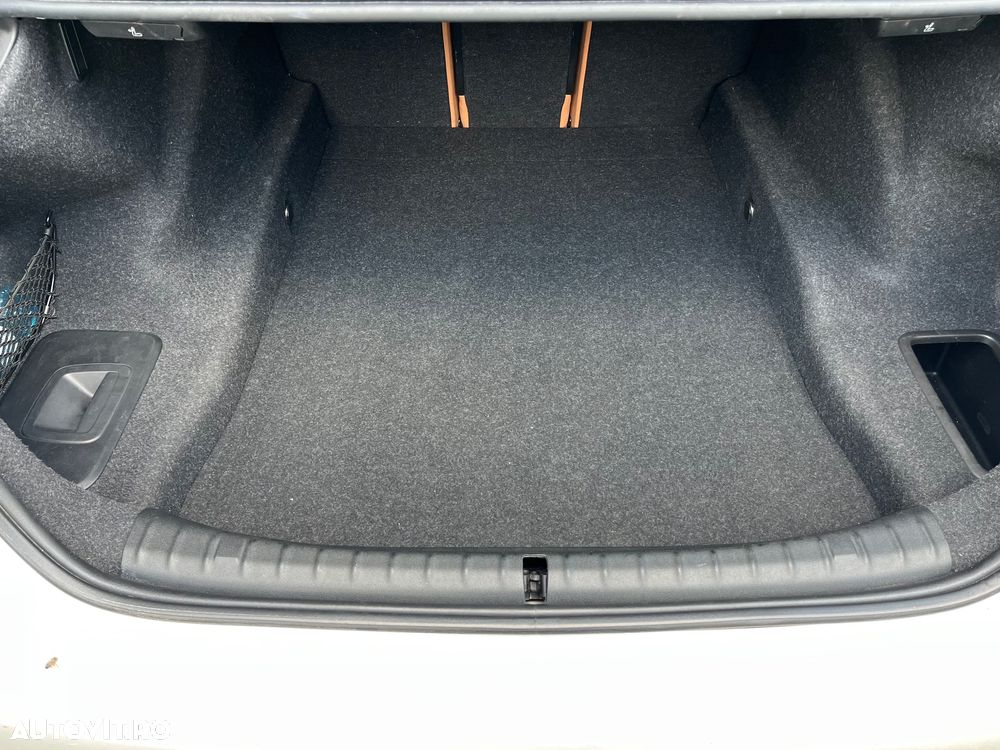 BMW Seria 5 530d Aut. Luxury Line - 17