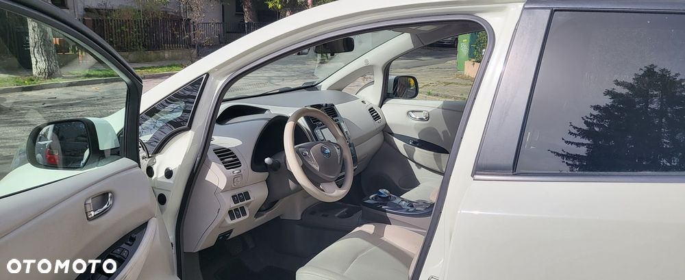 Nissan Leaf Standard - 12