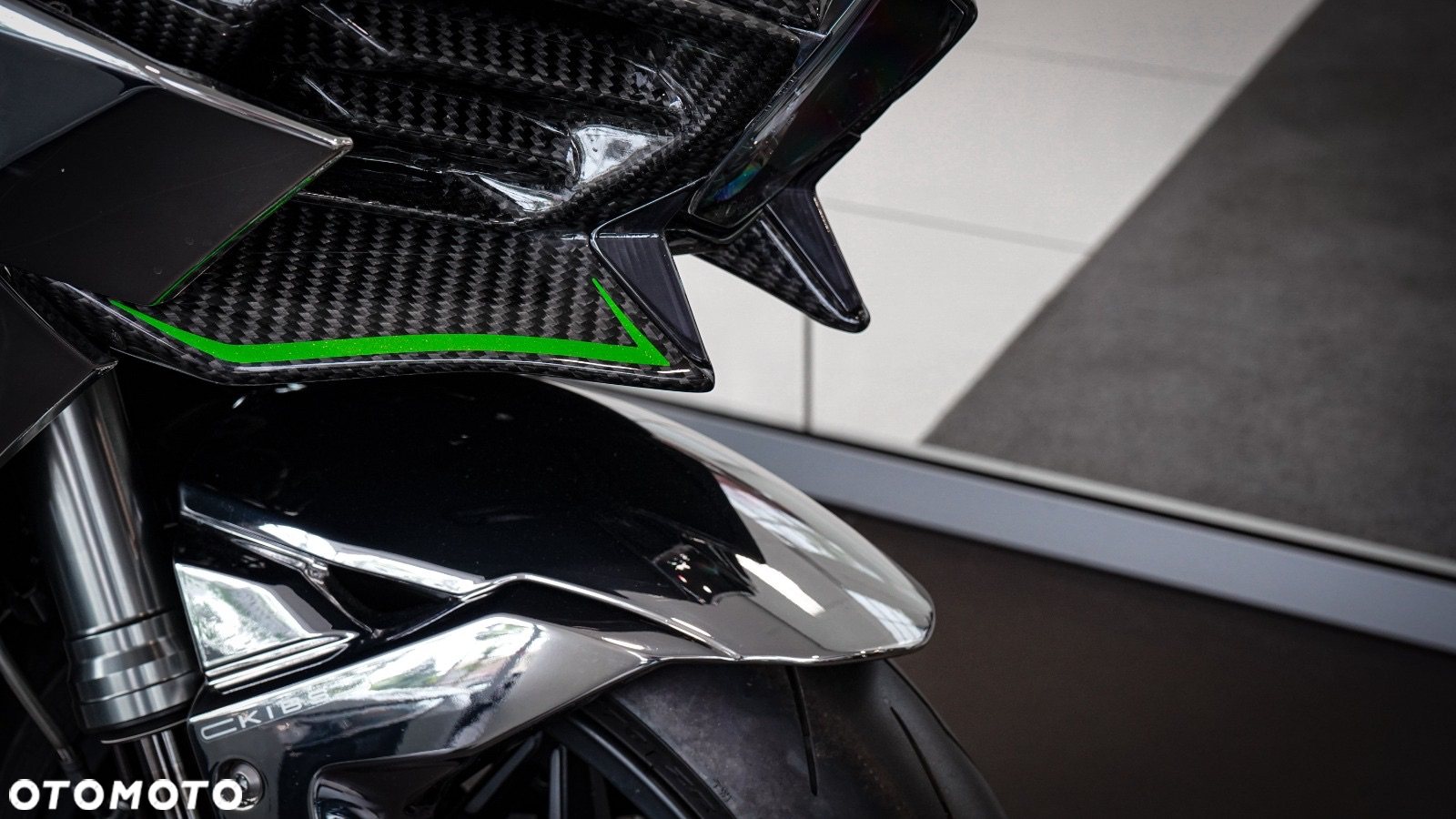 Kawasaki H2 - 25