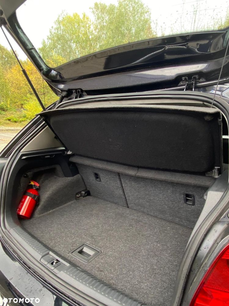 Volkswagen Polo - 12