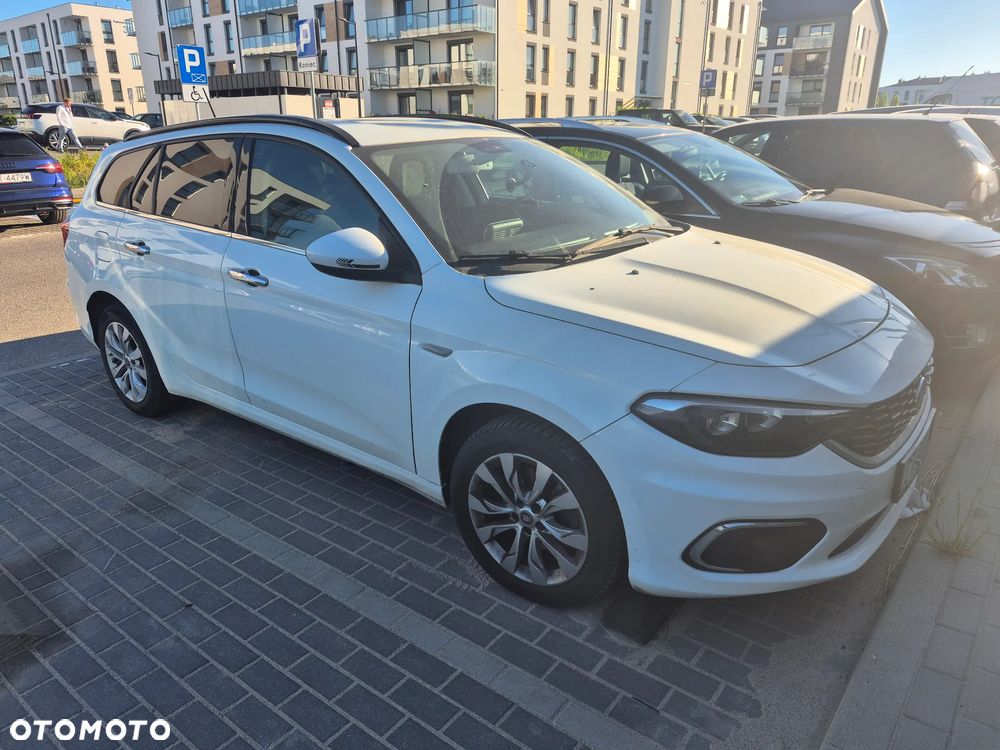 Fiat Tipo 1.6 MultiJet 16v Lounge DDCT - 3