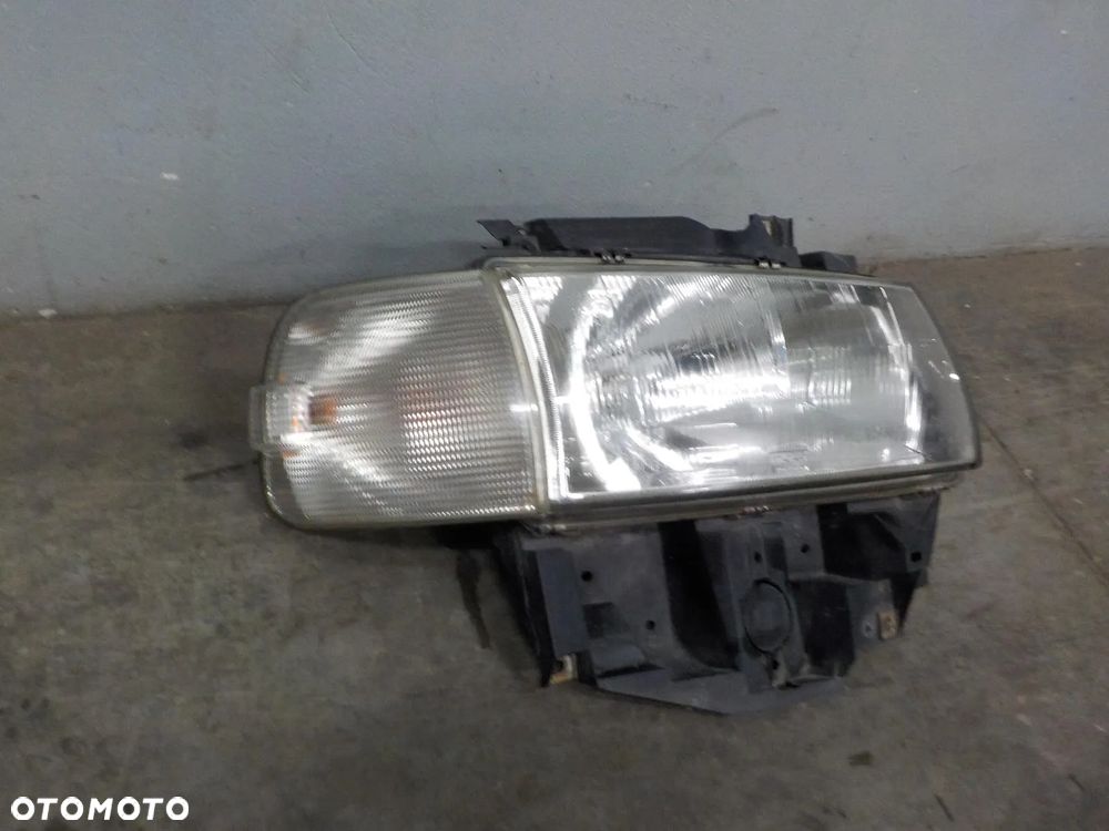VW T4 LIFT CARAVELLE MULTIVAN LAMPA PRAWA PRZÓD - 2