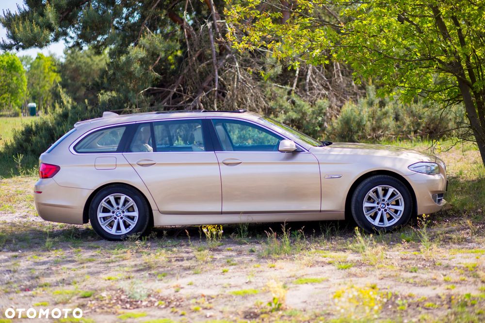 BMW Seria 5 523i - 4