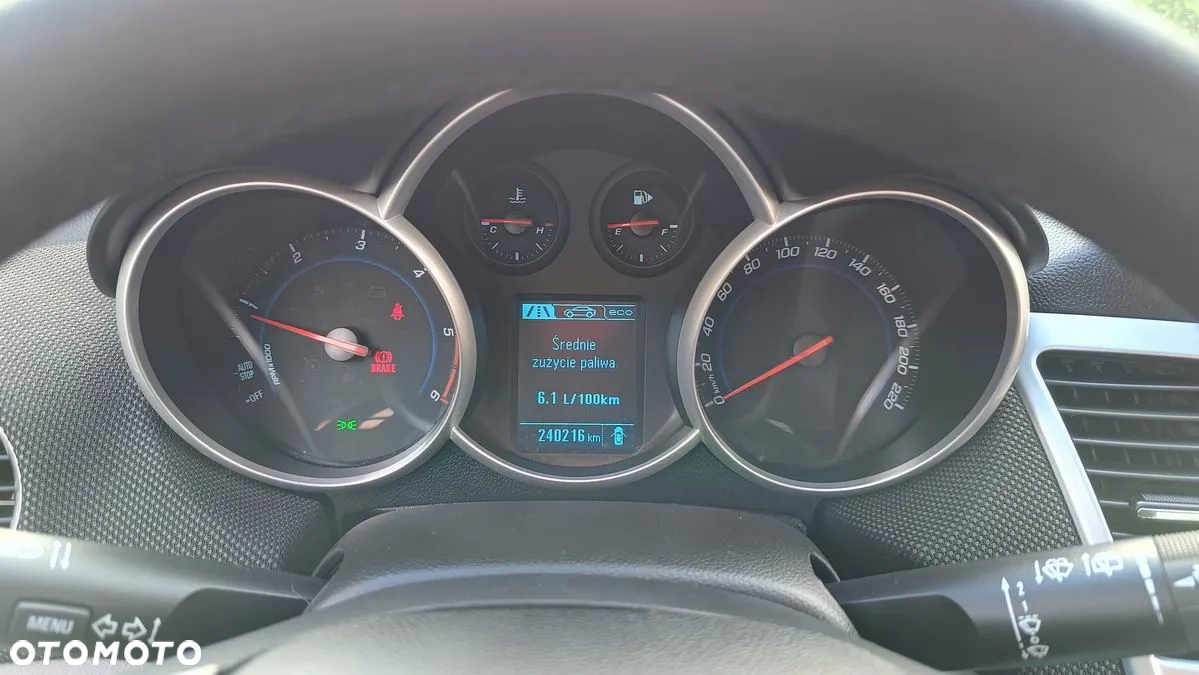 Chevrolet Cruze 1.7 LT - 32