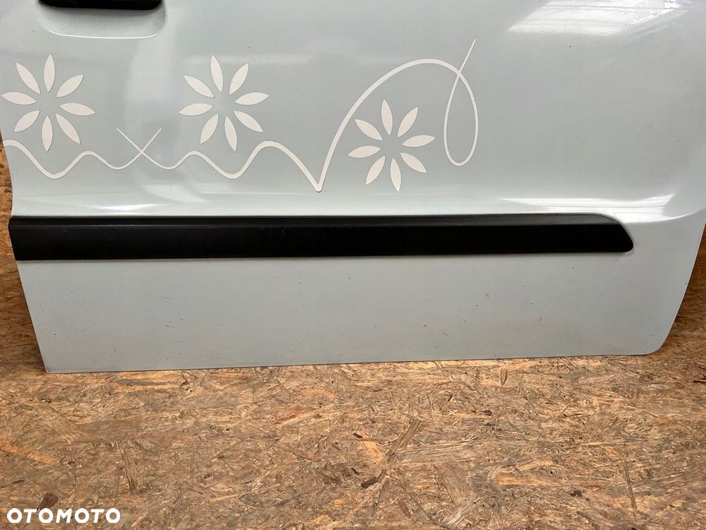 Drzwi PRZEDNIE PRAWE prawy przód KIA SOUL I 1 Kod lakieru: 1H lusterko - 7