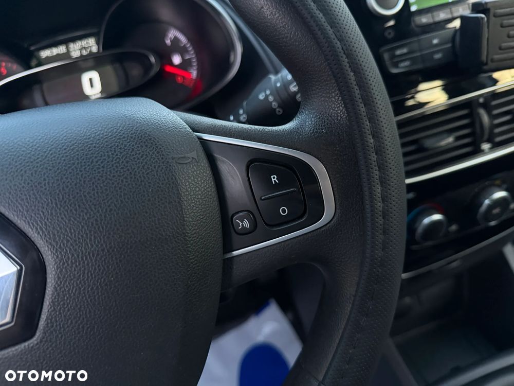 Renault CLIO - 23