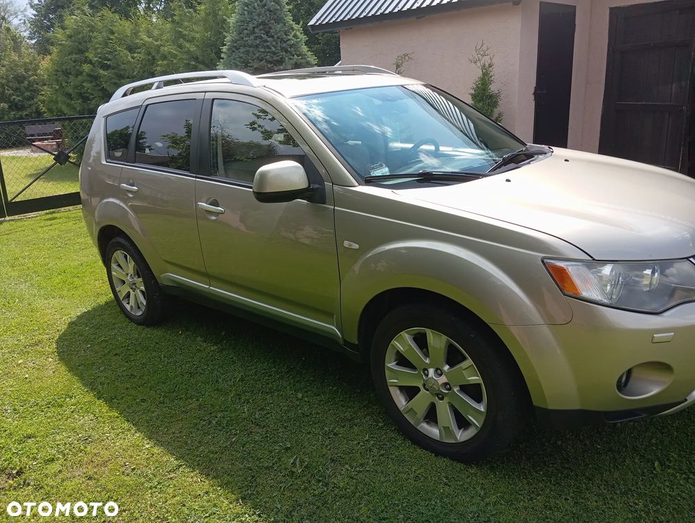 Mitsubishi Outlander 2.0 DID Instyle - 4