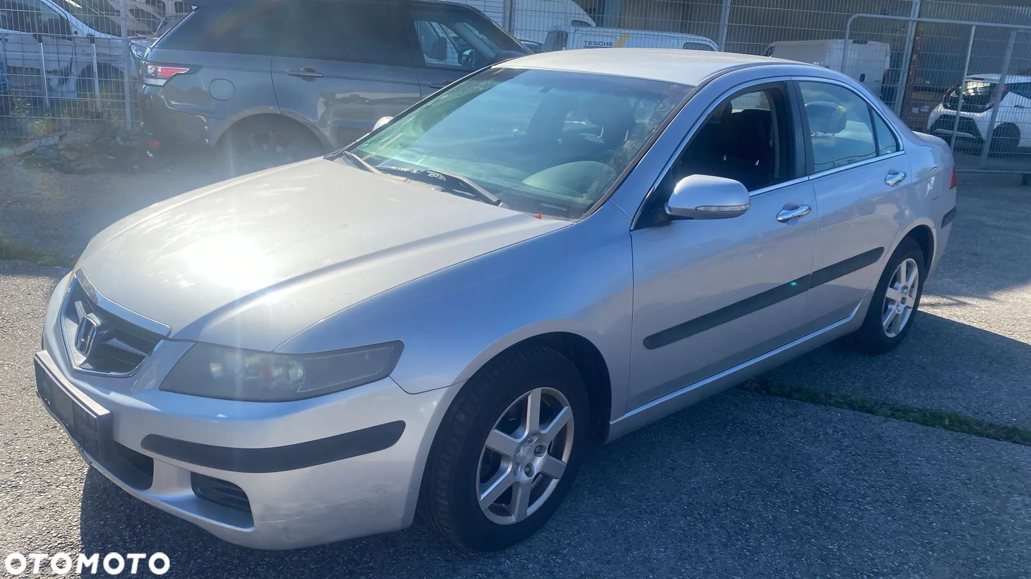 Honda Accord 2.0 ES - 1