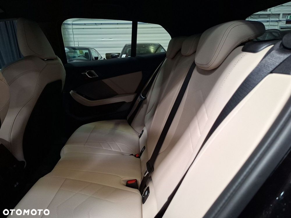 BMW Seria 1 - 17