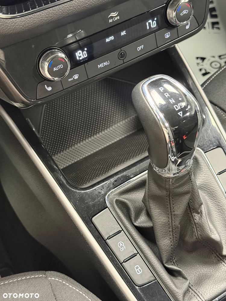 Skoda Fabia 1.0 TSI Monte Carlo DSG - 19