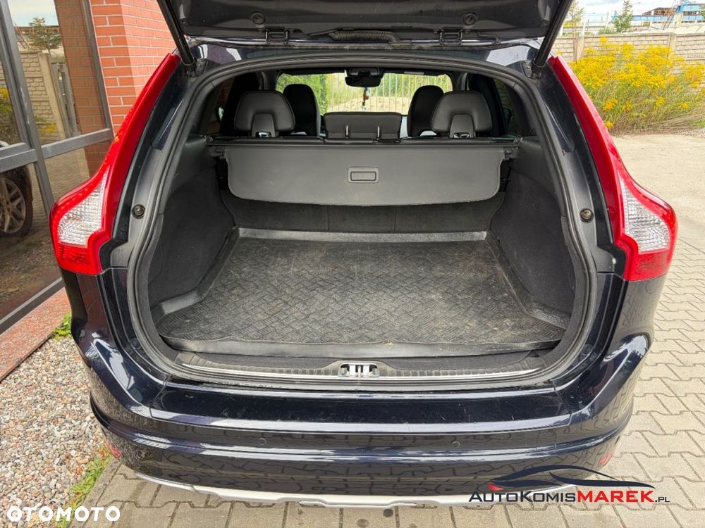 Volvo XC 60 D4 AWD Momentum - 27