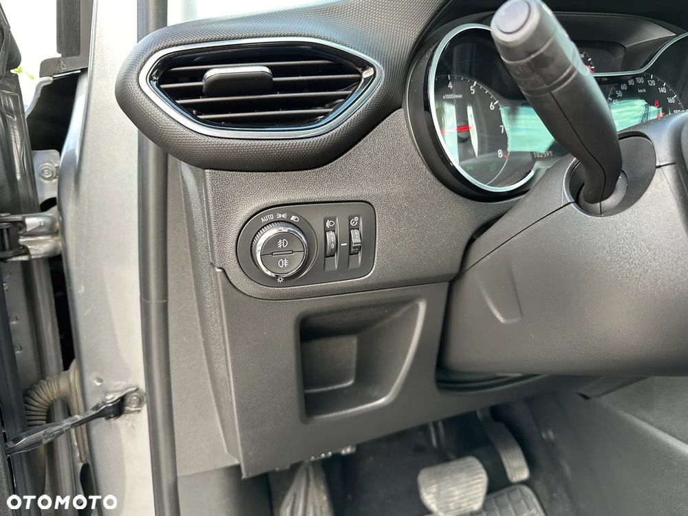 Opel Crossland X - 19