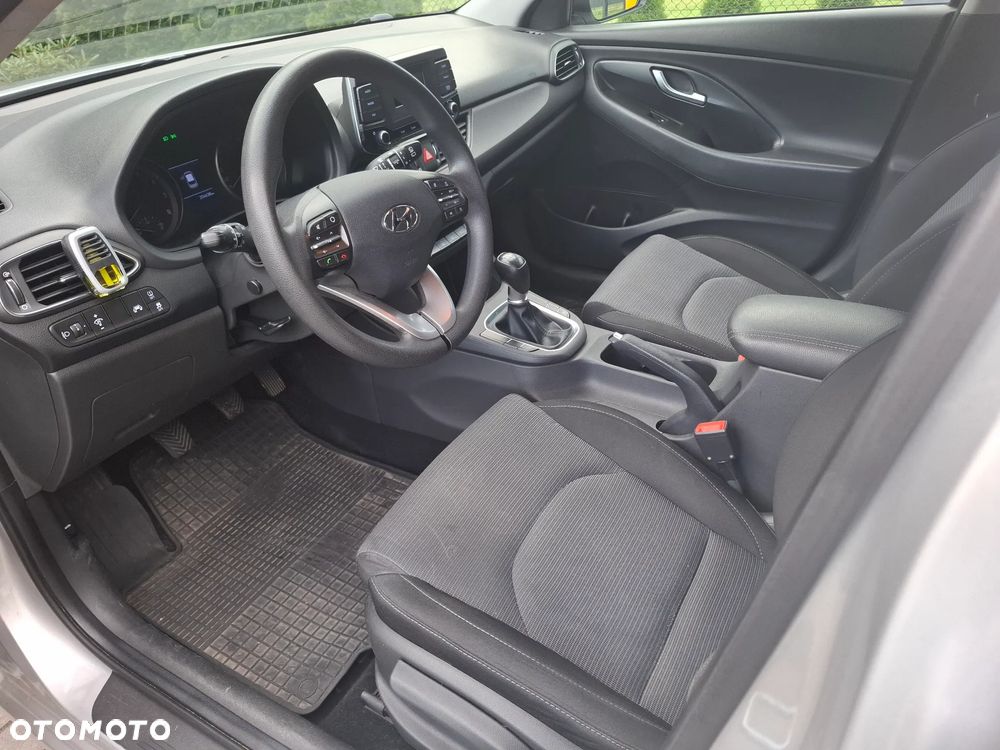 Hyundai i30 1.4 Classic + - 6