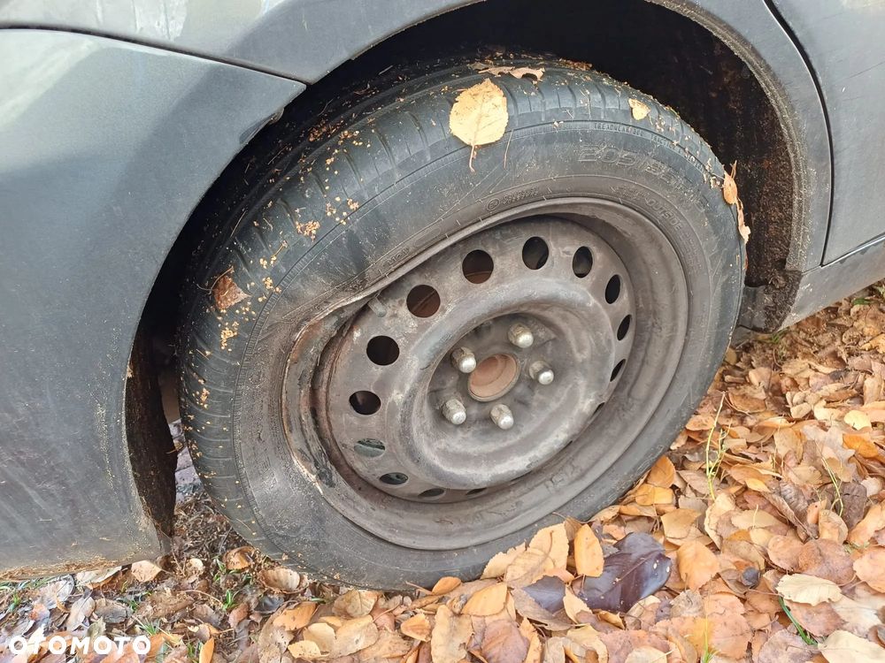 Toyota Corolla Verso - 8