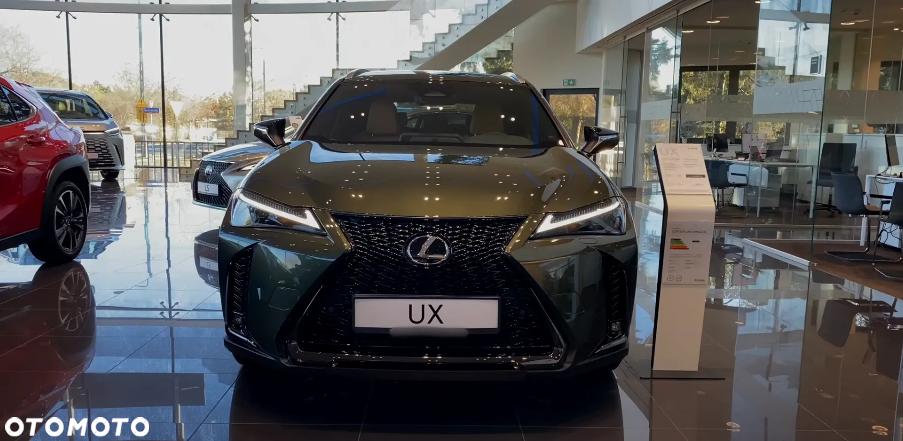 Lexus UX - 5