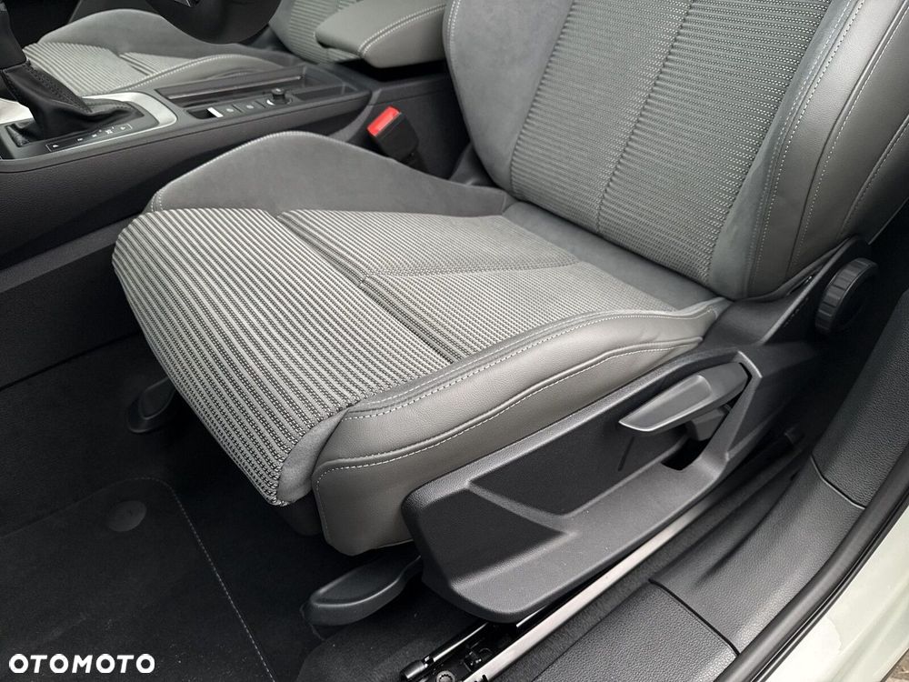 Audi Q3 Sportback - 12