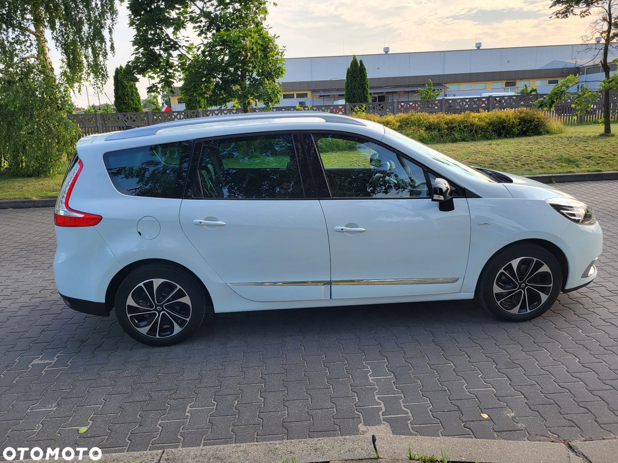 Renault Scenic 2.0 16V 140 CVT Dynamique - 7
